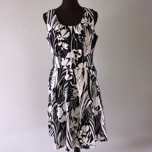 East5th Black & White Dress Size: 14